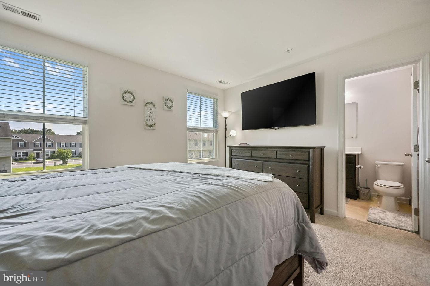 8 Marsh Lane photo 13