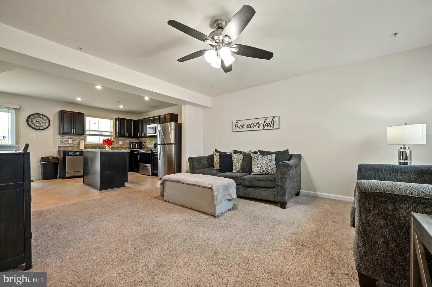8 Marsh Lane photo 2