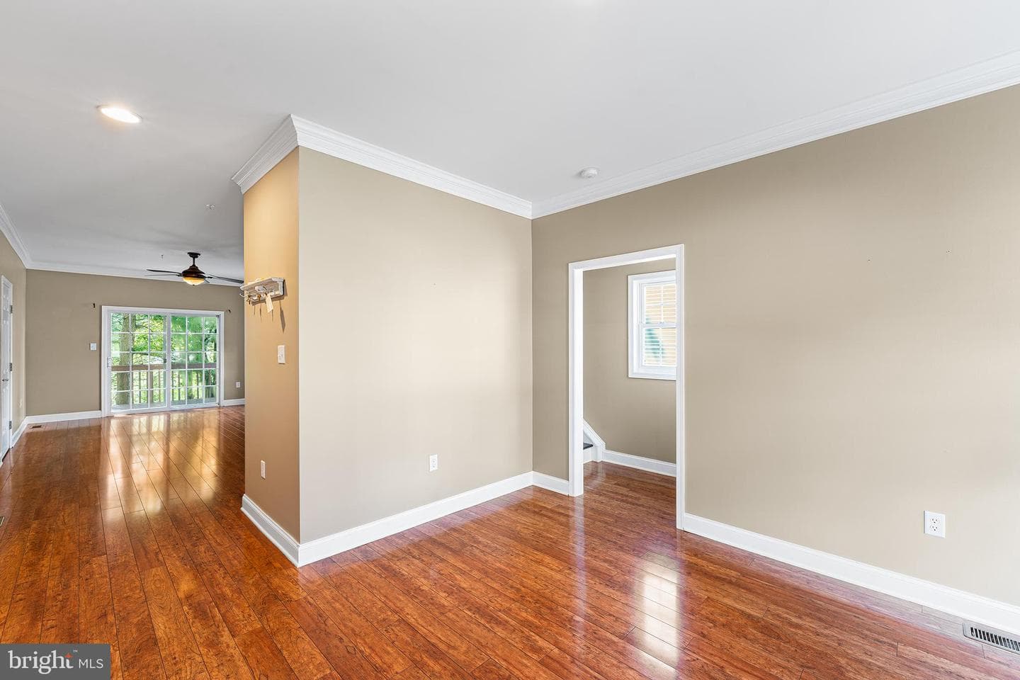 18 Guilford Court photo 3