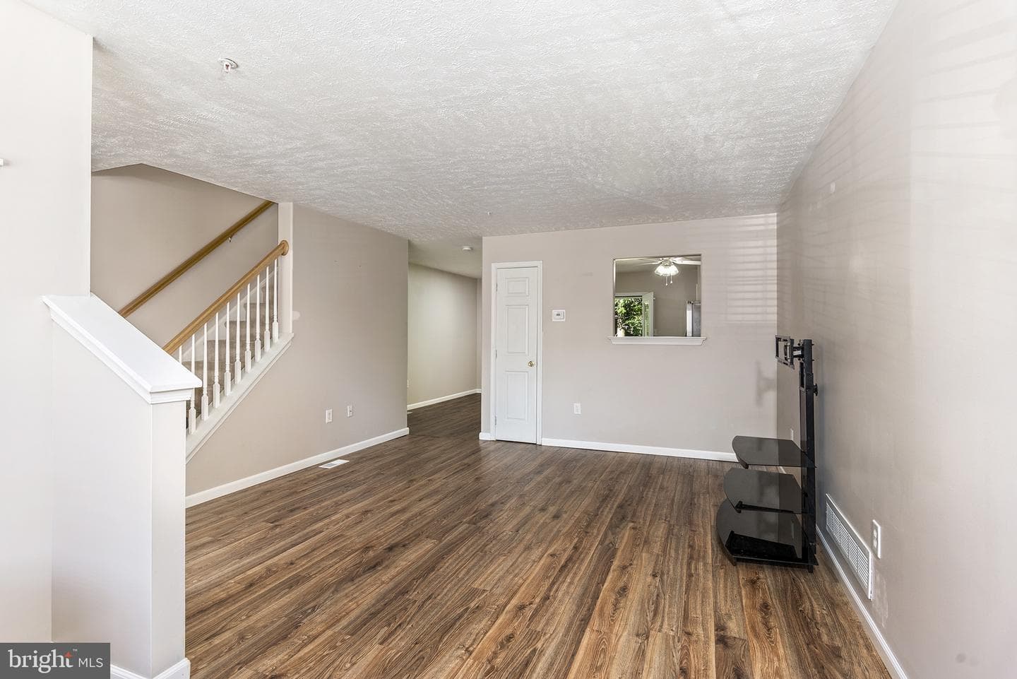 214 Mike Drive photo 3