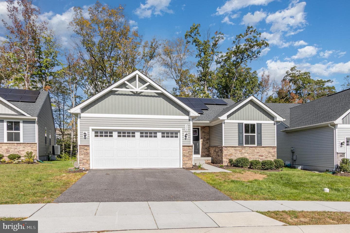 358 E Calvert Crossing photo 2