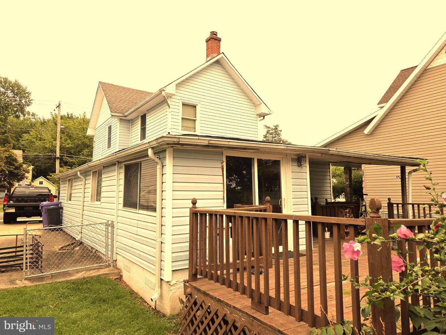 534 Biddle Street photo 4