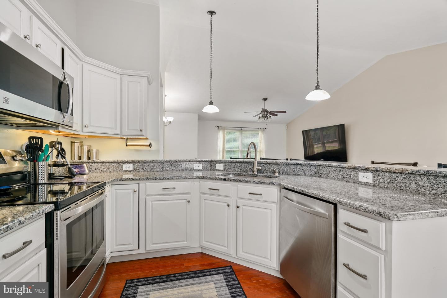 8 Woodside Drive photo 11