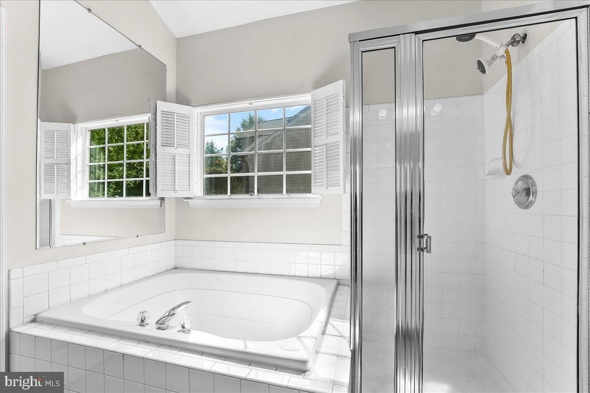 7 John Adams Lane photo 18