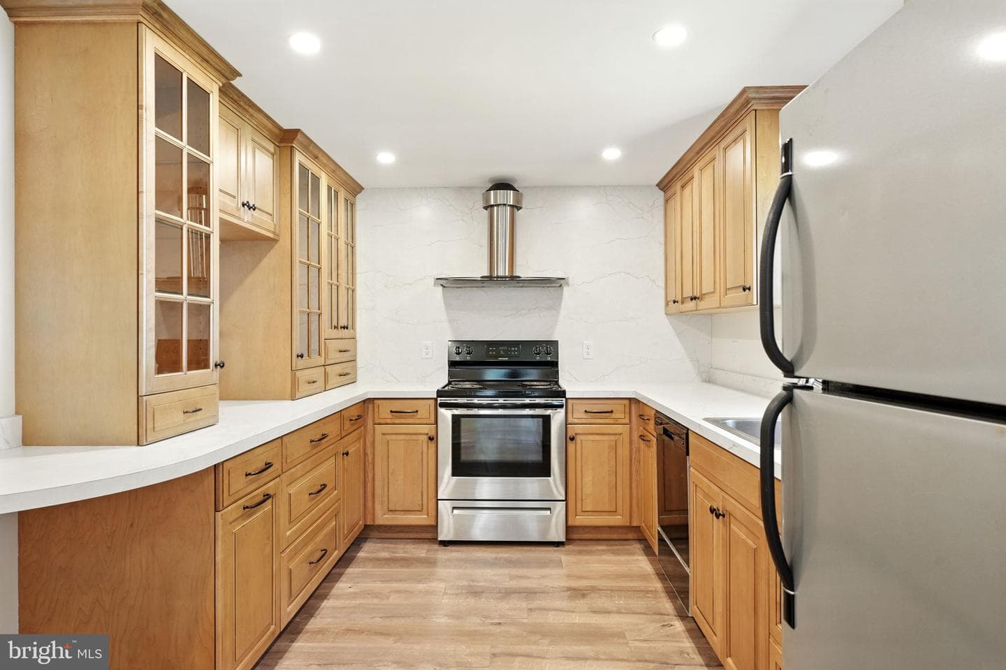535 Biddle Street photo 11