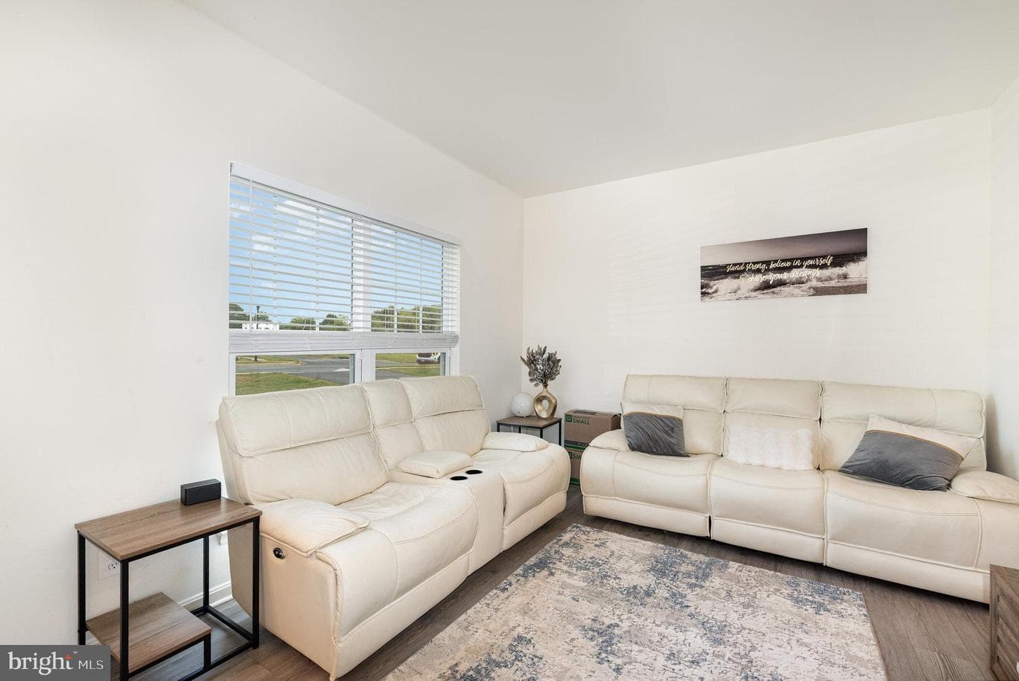 105 Maple Leaf Drive photo 4