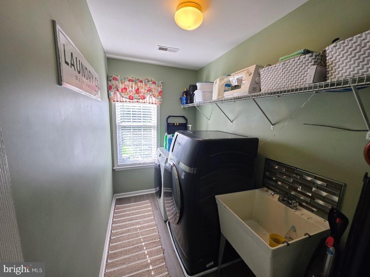 8 Elk Lane photo 13
