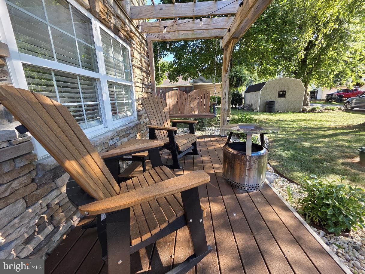 8 Elk Lane photo 14