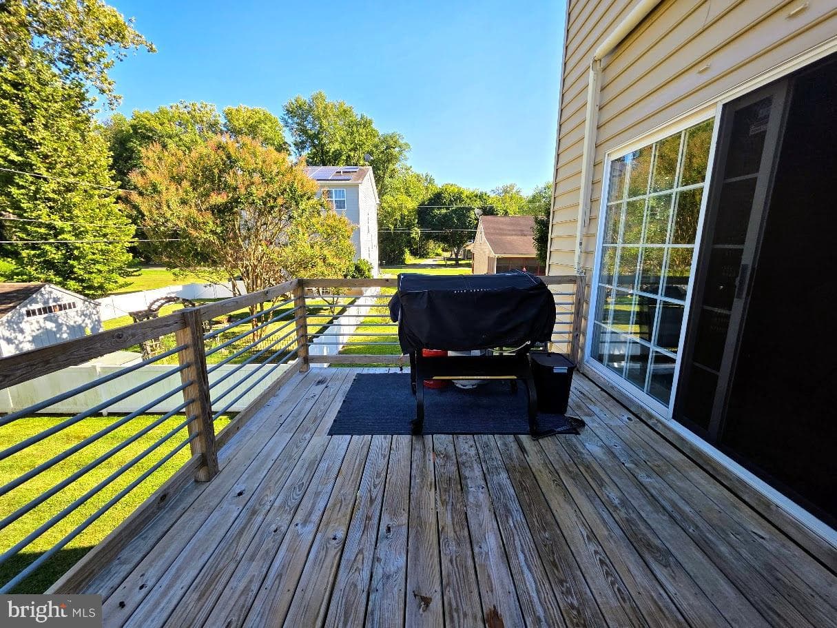 8 Elk Lane photo 15