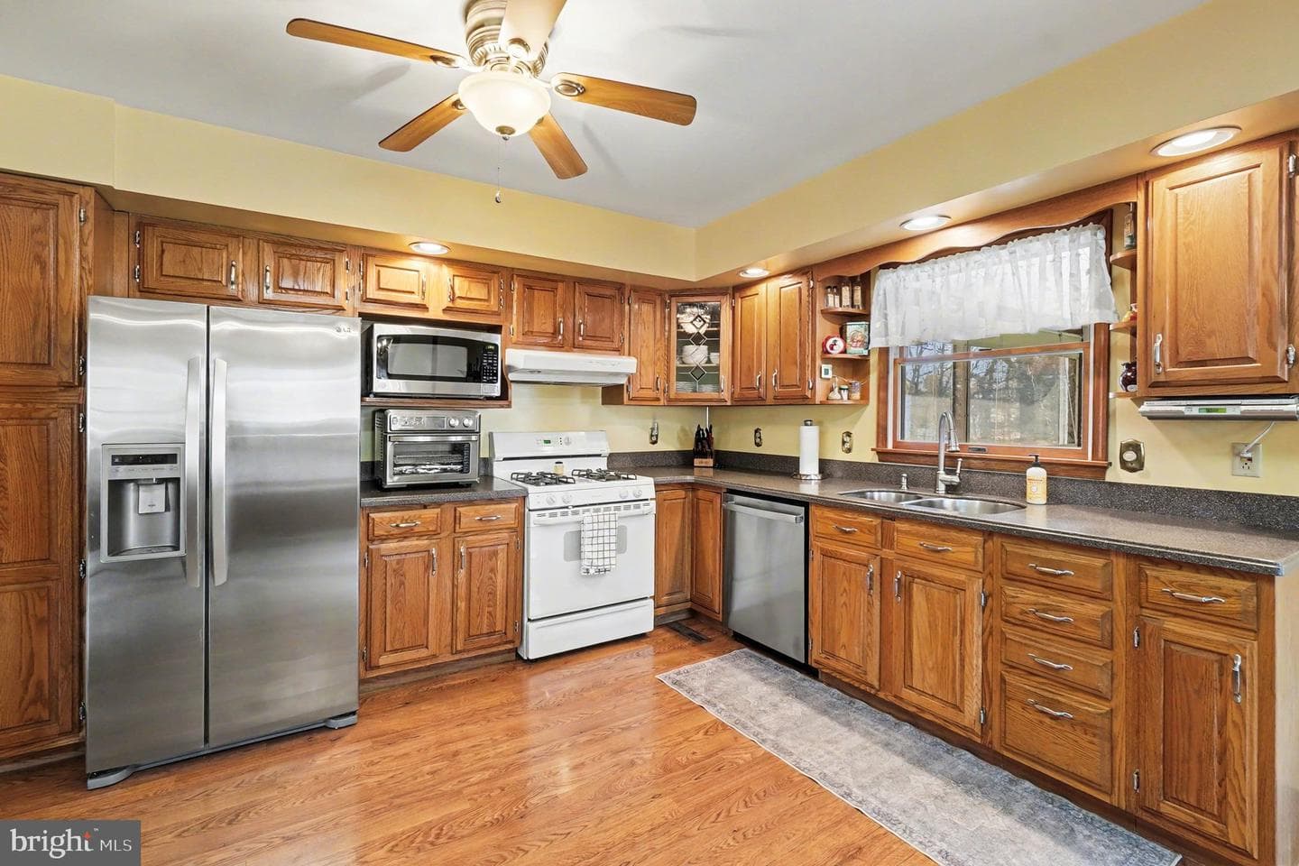 72 Cynthia Court photo 14