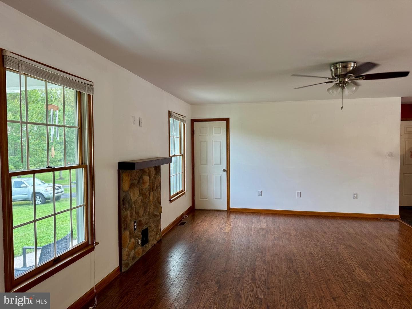 35 Coachman Drive photo 17