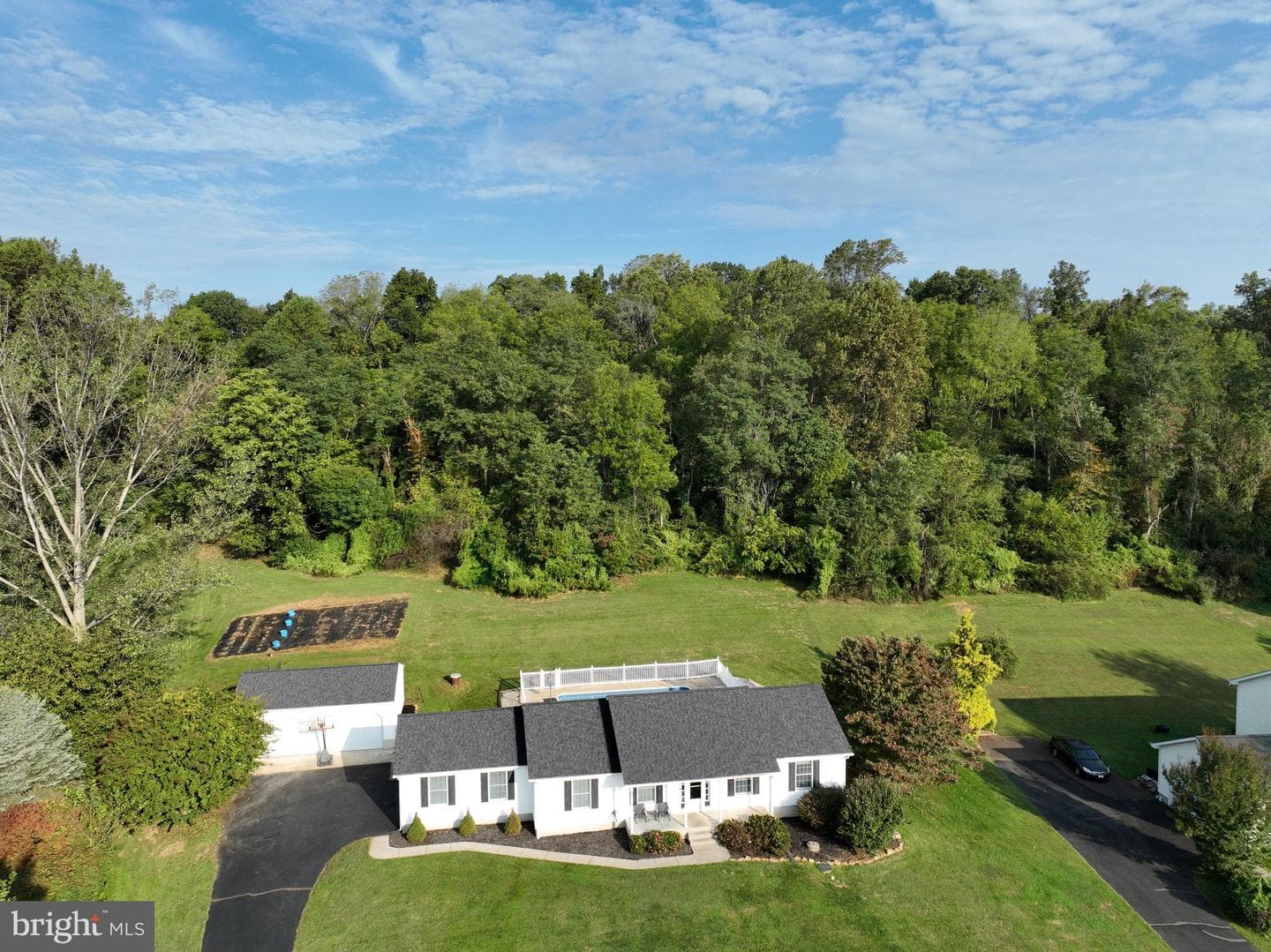 35 Coachman Drive photo 5