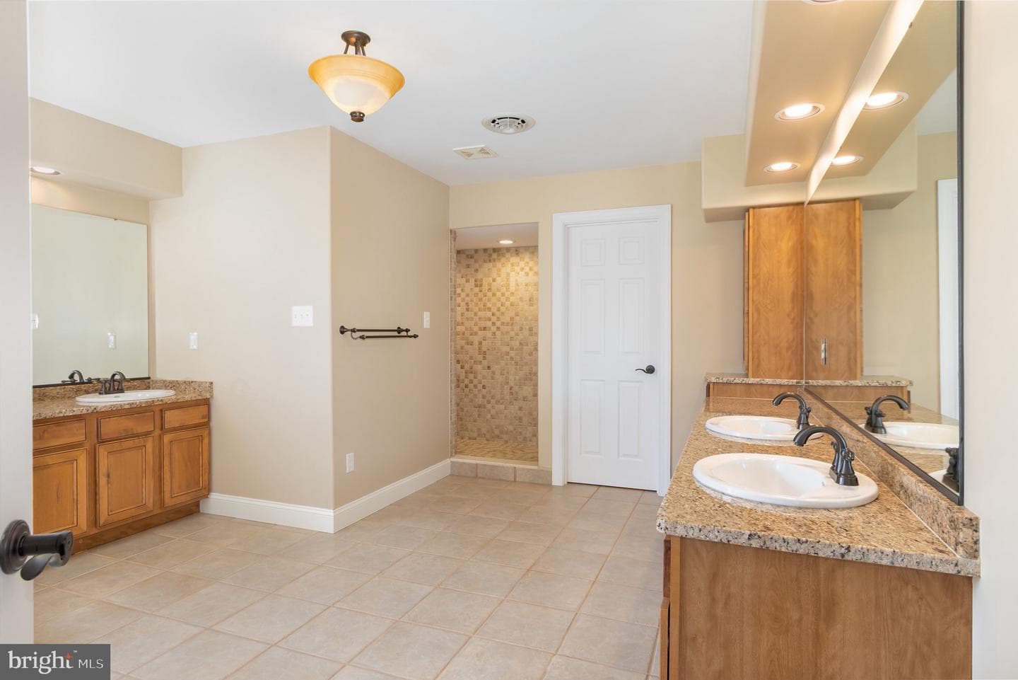 56 Sylmar Road photo 31