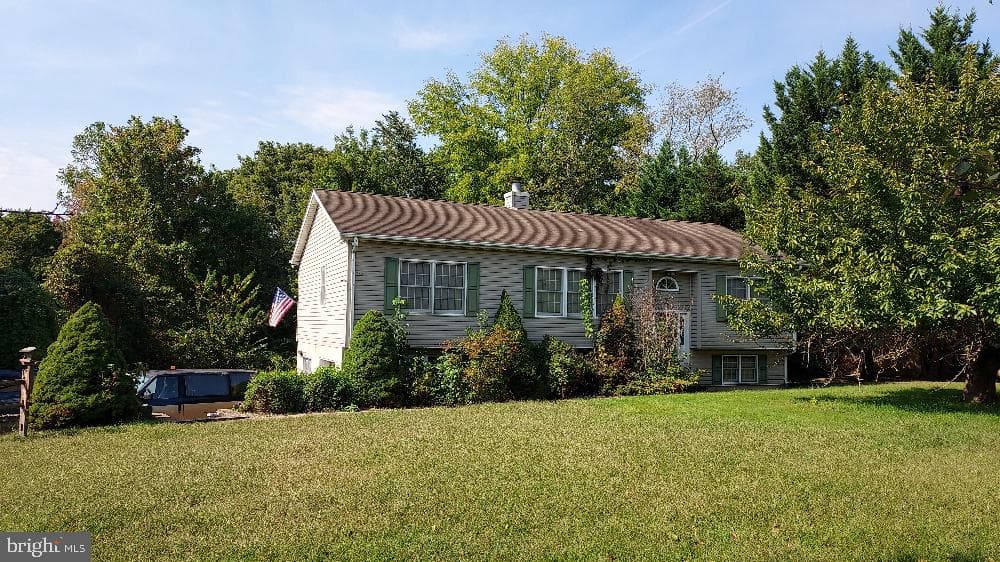 114 Creswell Avenue photo 1