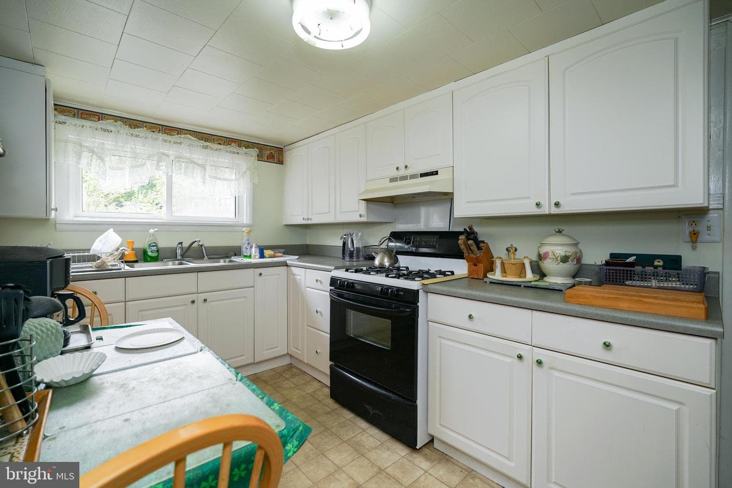 128 Woolens Road photo 18