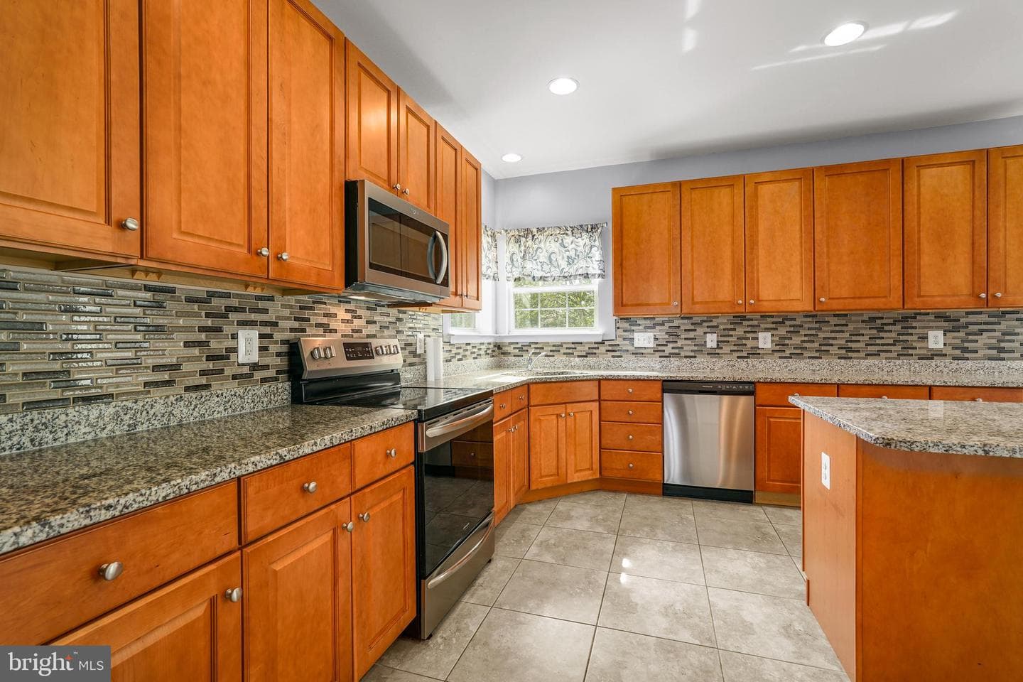 241 Stewart Road photo 11