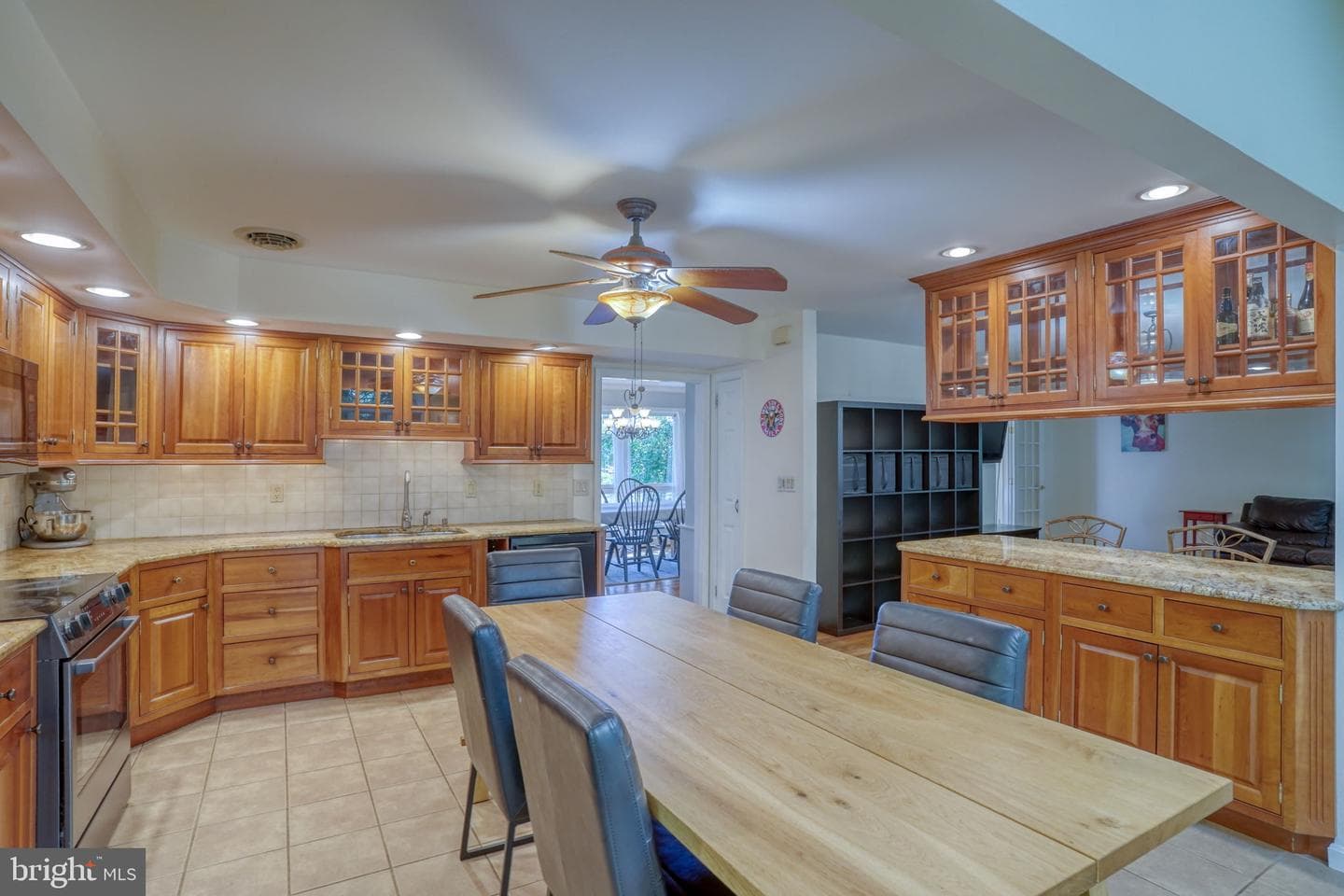 17 E Parkway photo 10