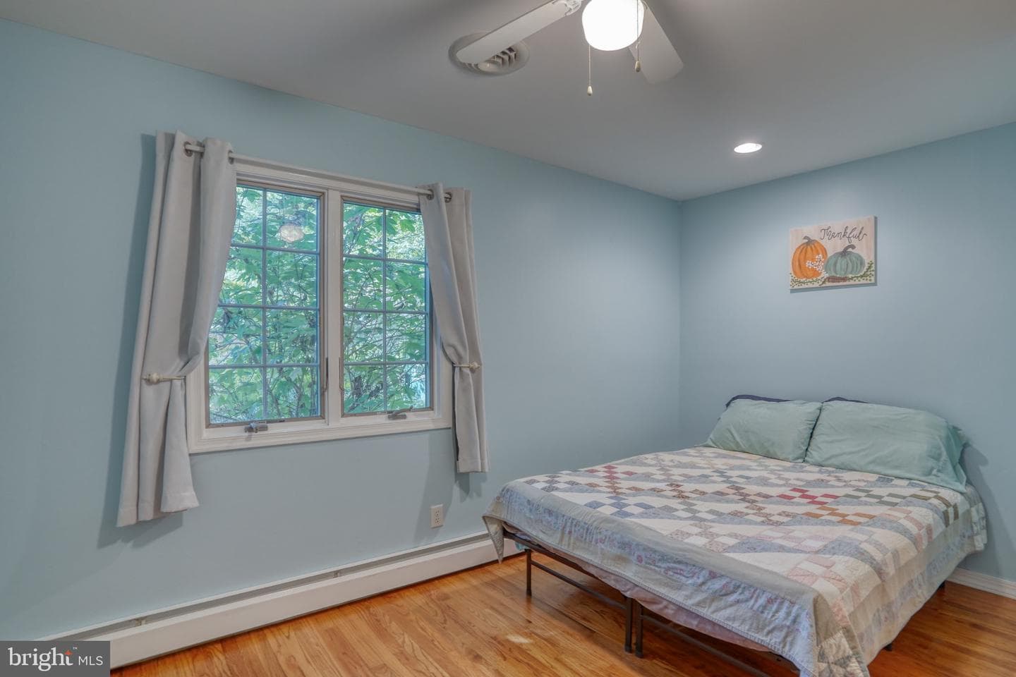 17 E Parkway photo 26