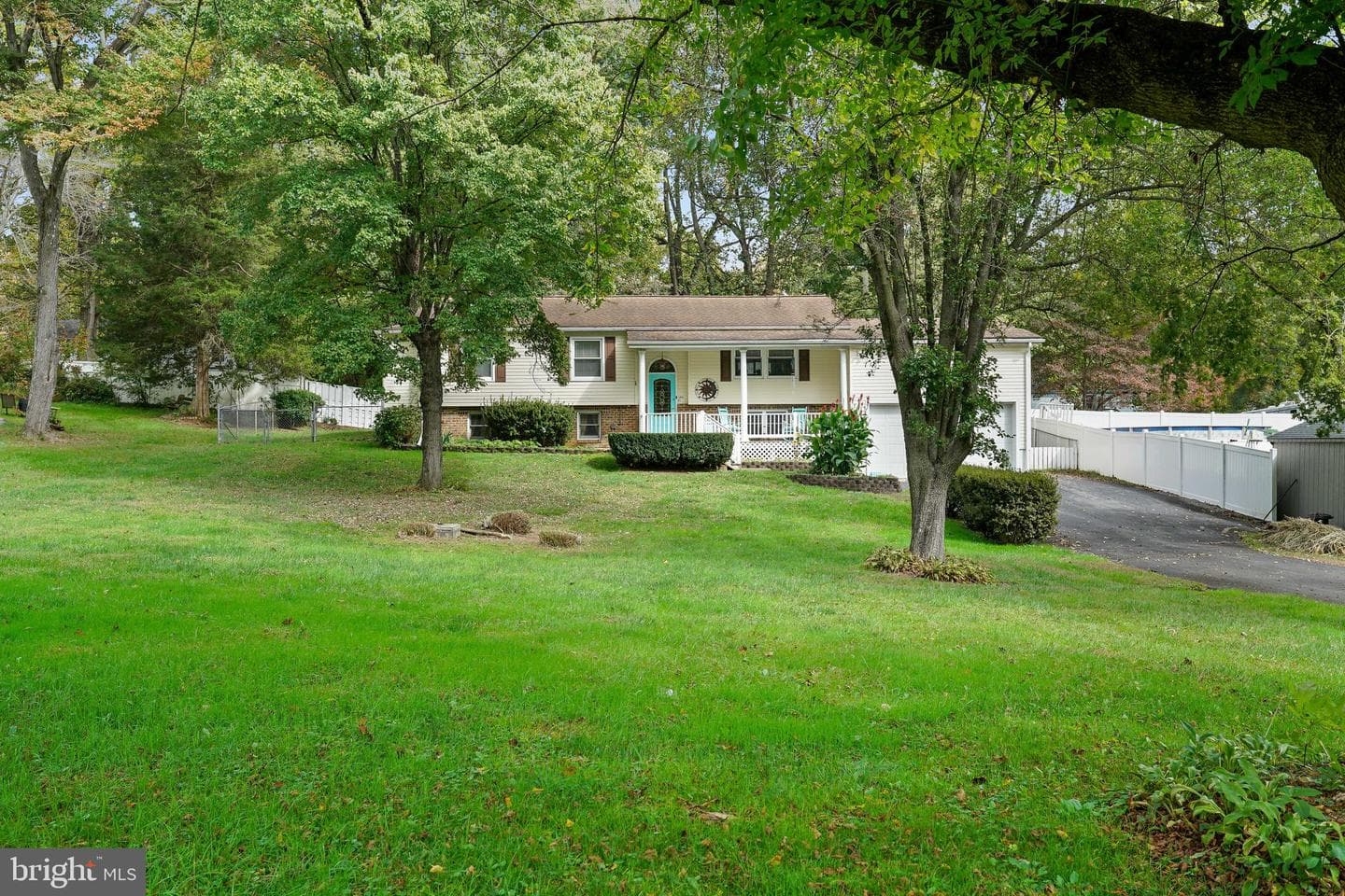 184 Rowlandsville Road photo 2