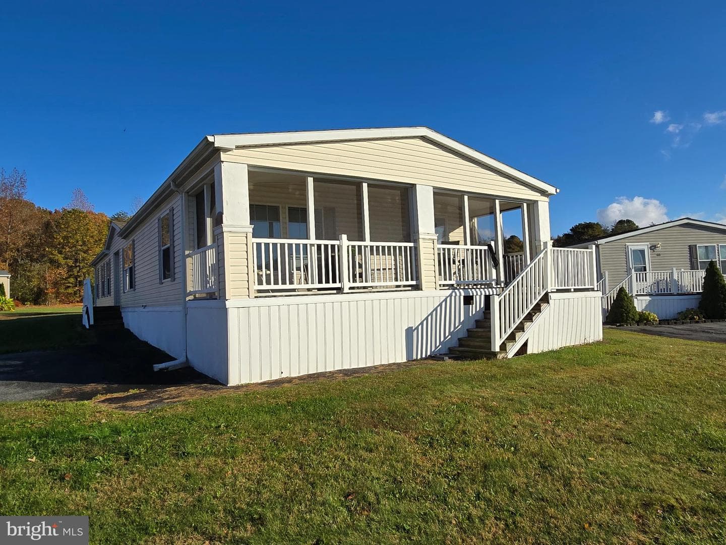 10 King Richard Drive photo 3