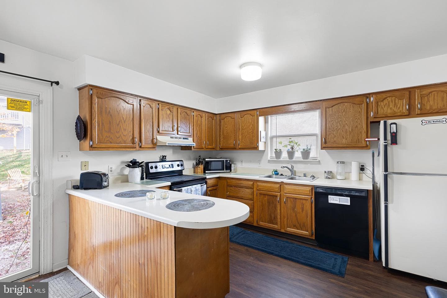 156 E Village Road photo 5