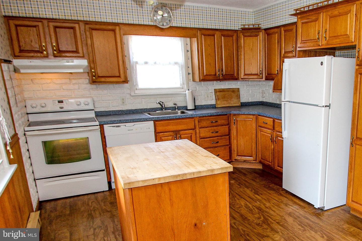 118 Midland Drive photo 12