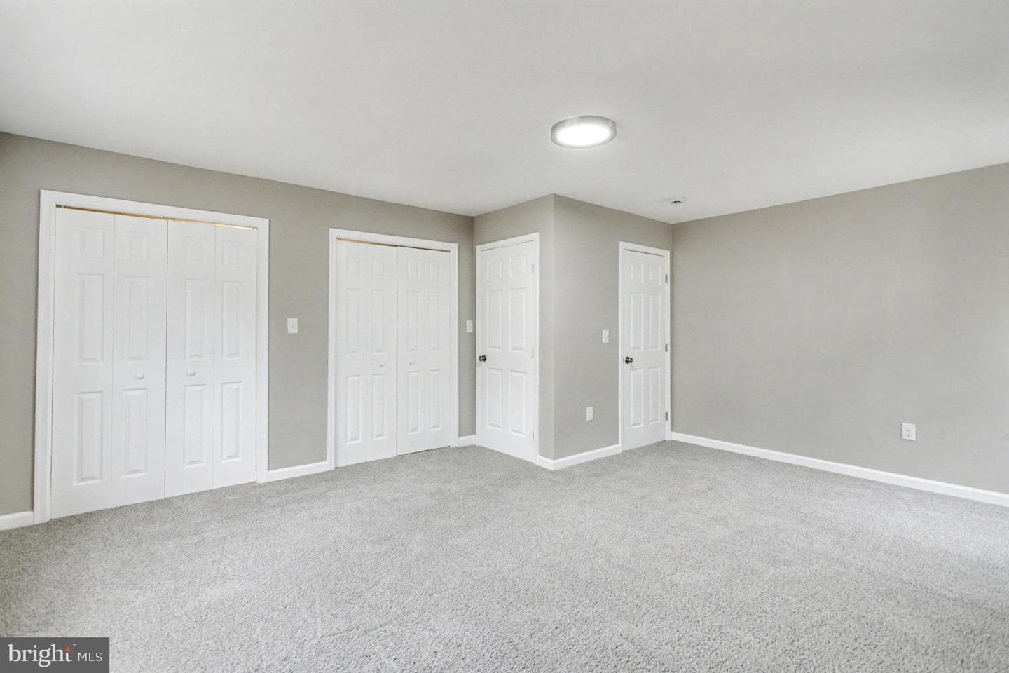 Garrett Court photo 37