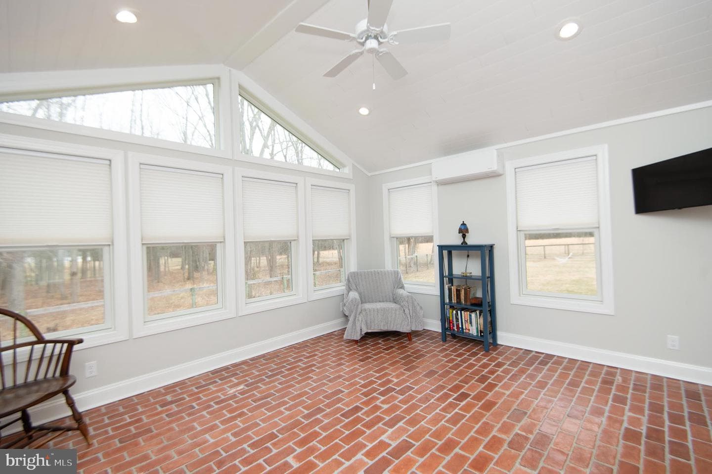 240 Randalia Road photo 25
