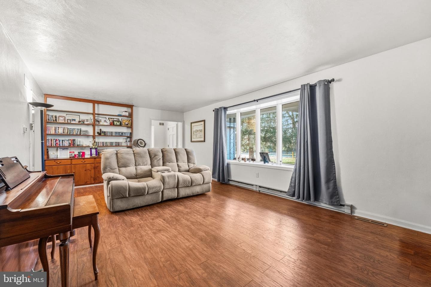 368 Appleton Road photo 9