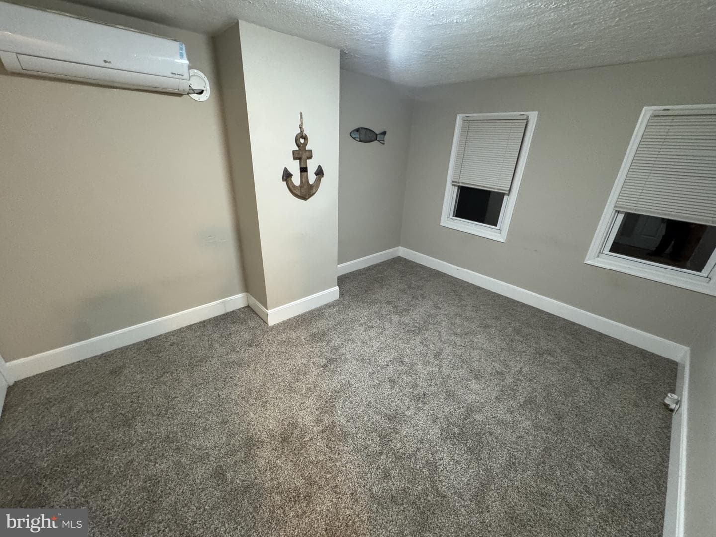 321 Cecil Street photo 20