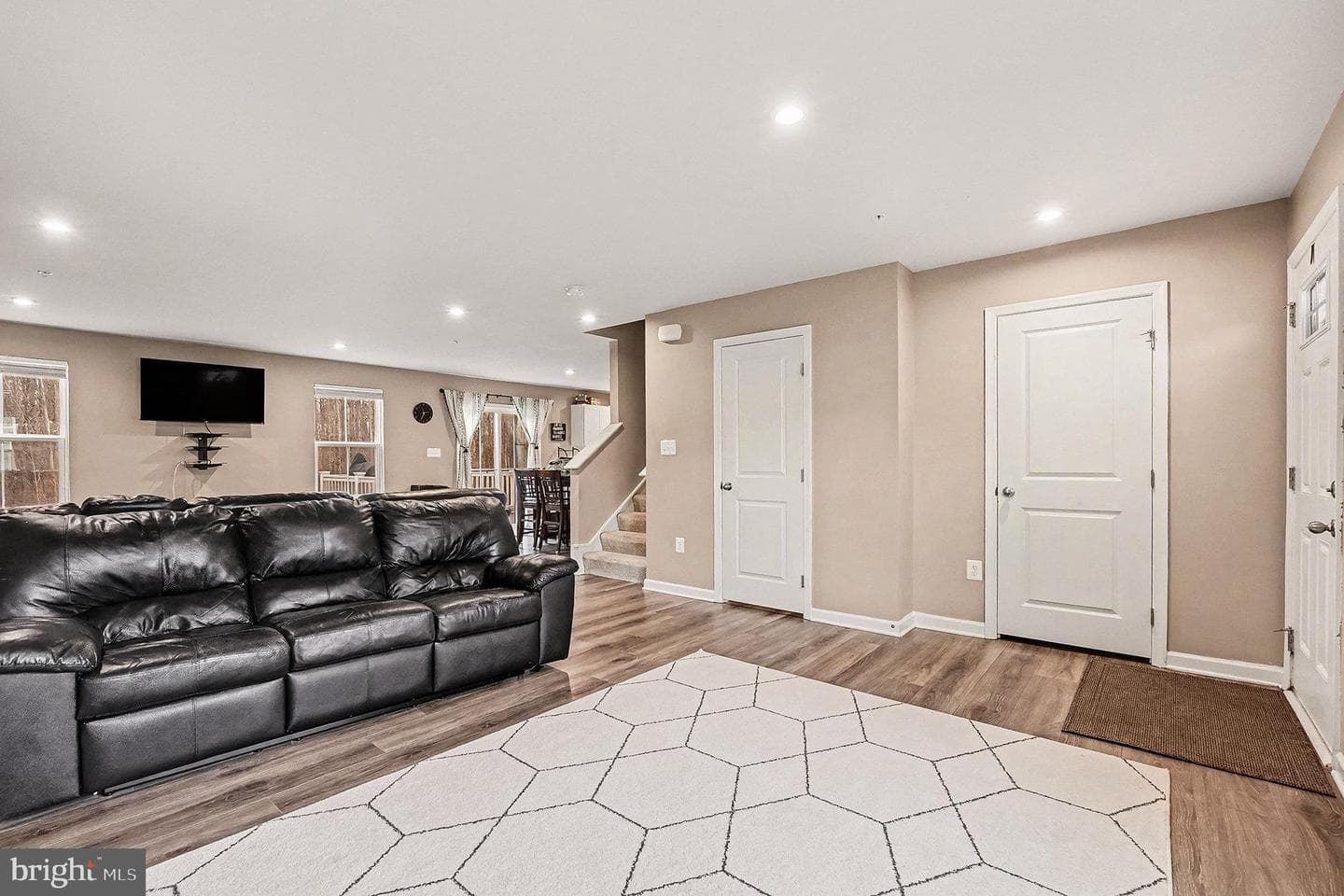 107 Goldspire Drive photo 3