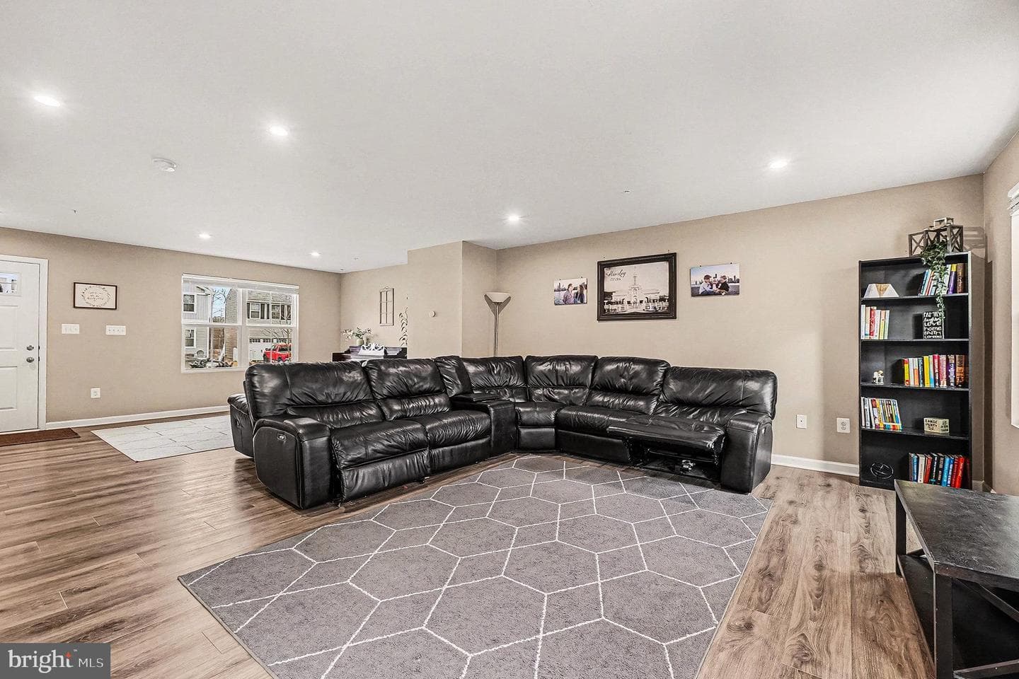 107 Goldspire Drive photo 4