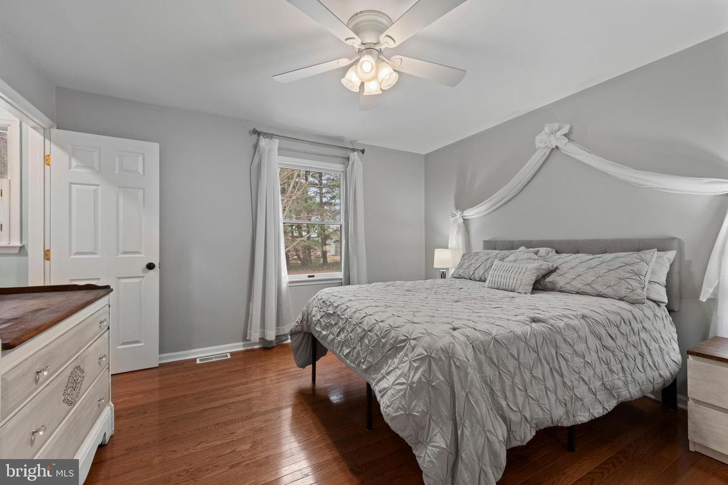 64 East Drive photo 15