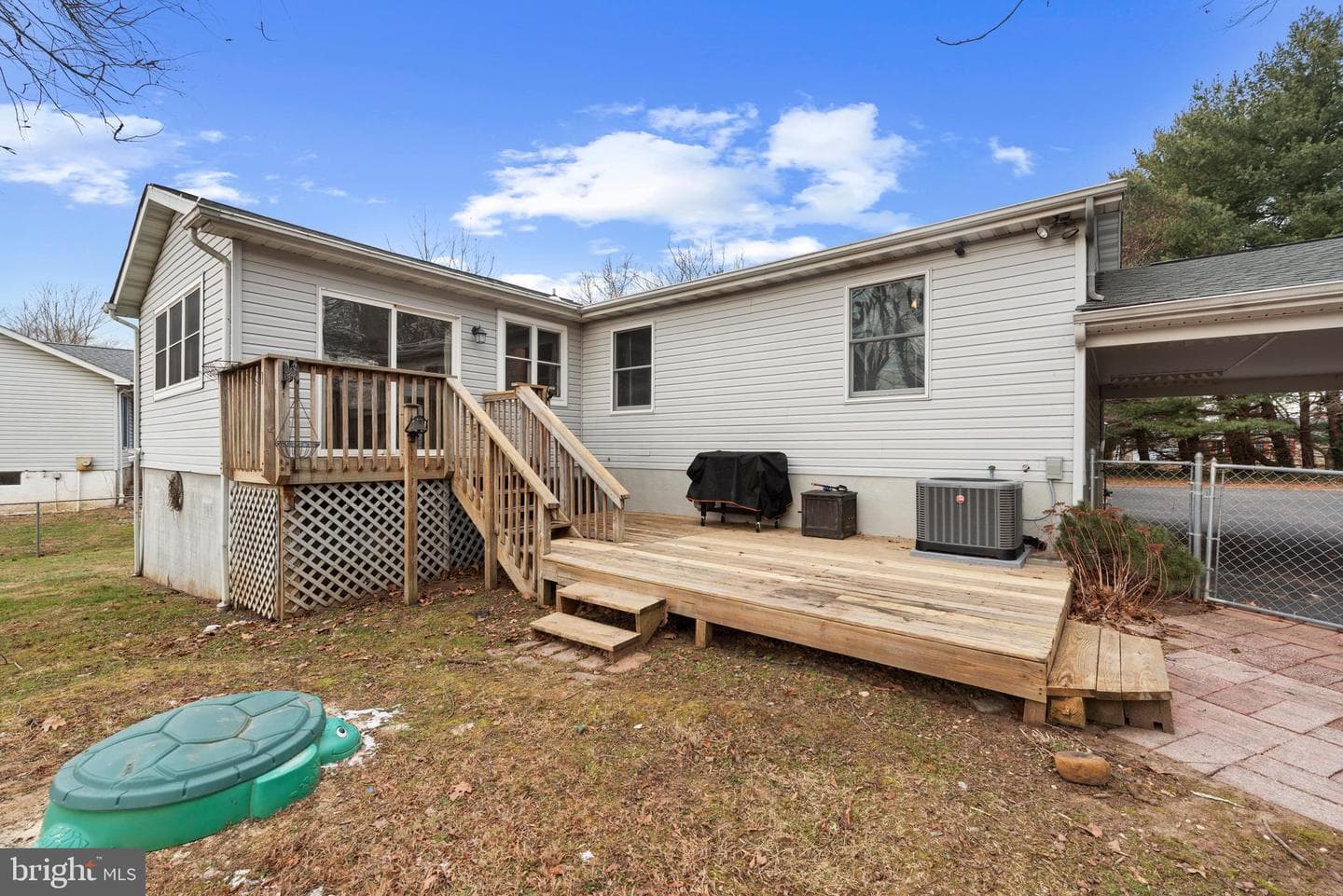 64 East Drive photo 31