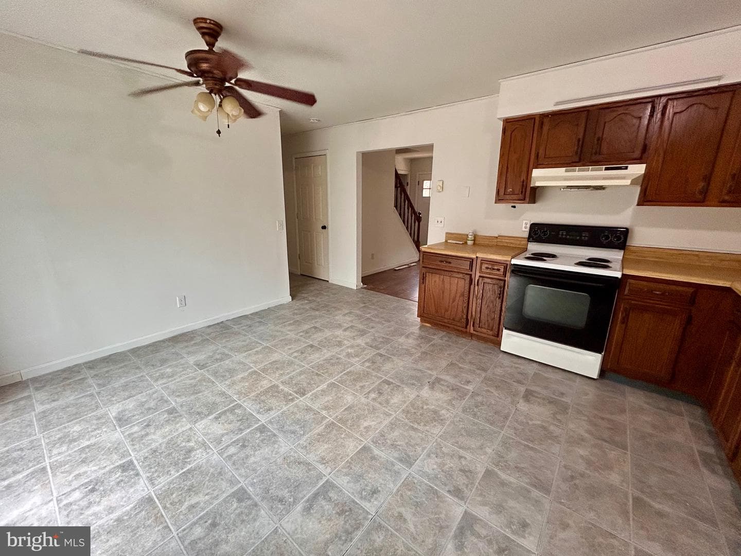 208 Justice Way photo 9