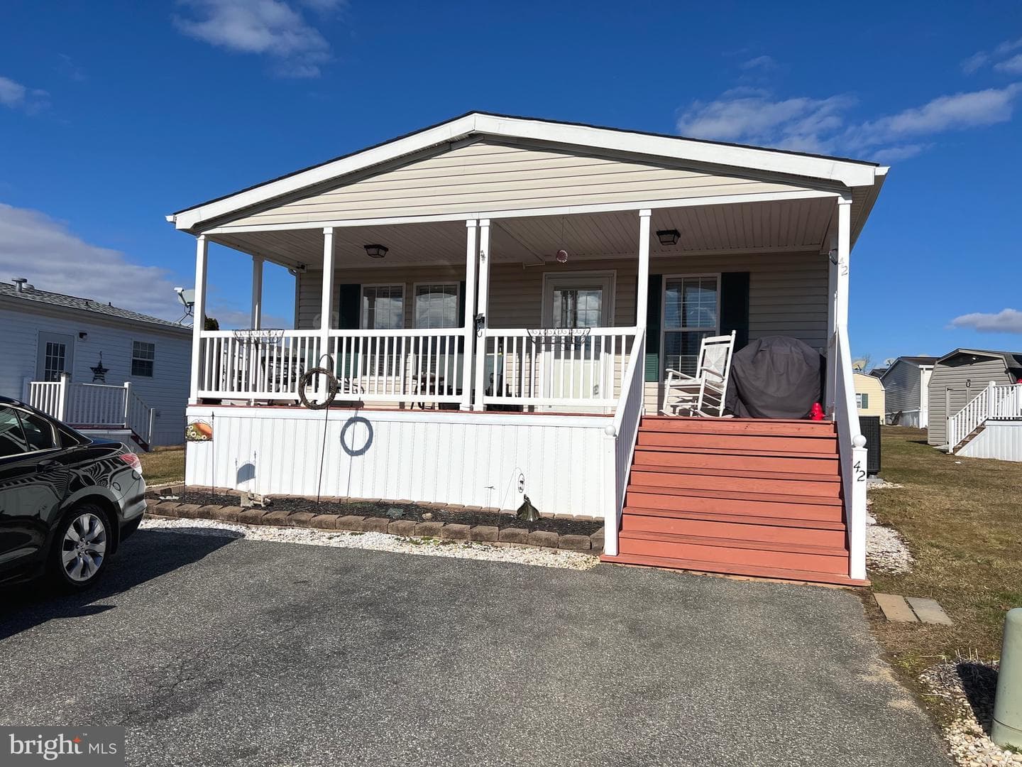42 Queen Eleanor Drive photo 2