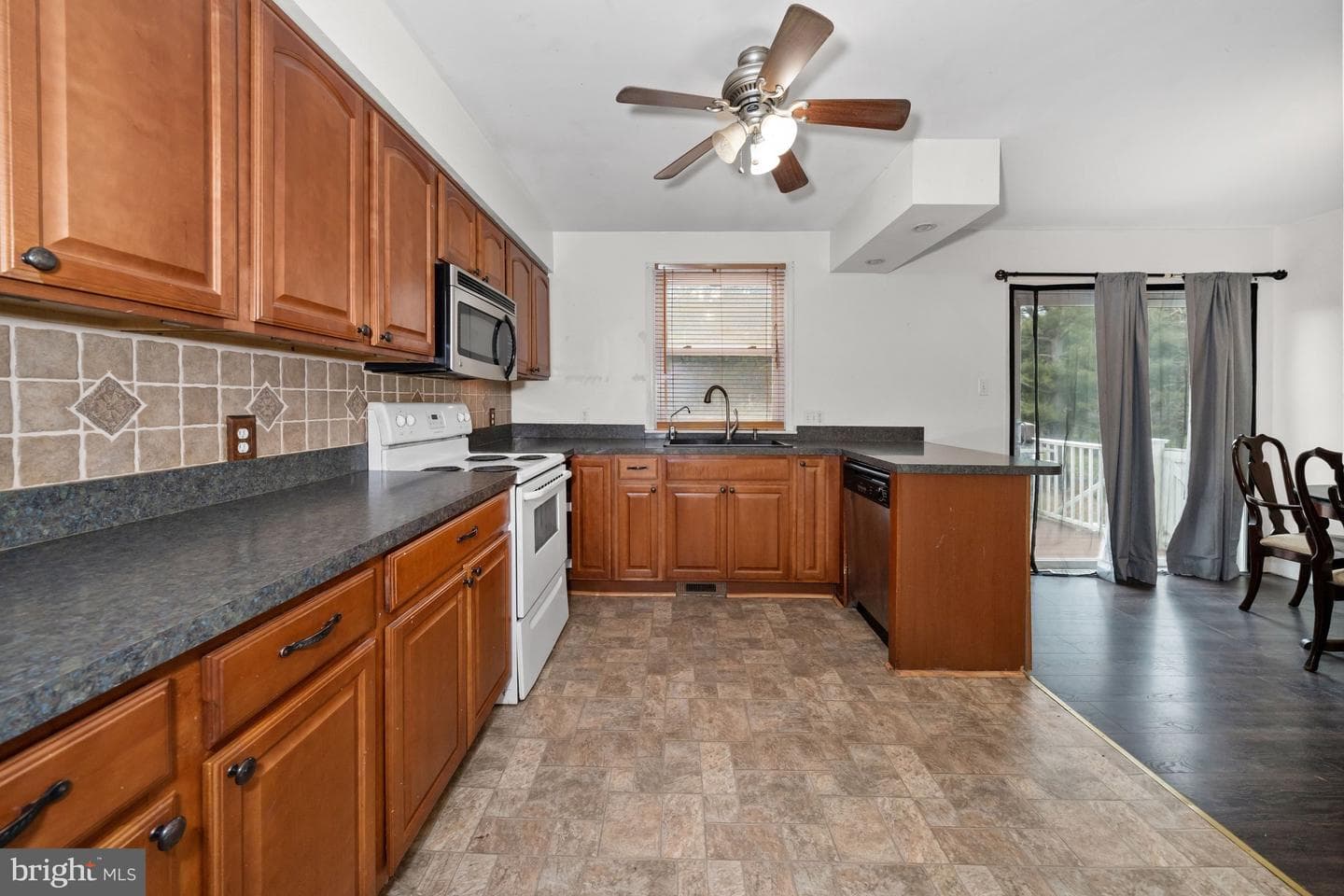 1023 Old Telegraph Road photo 4