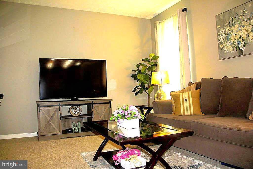 77 Ironoak Court photo 21