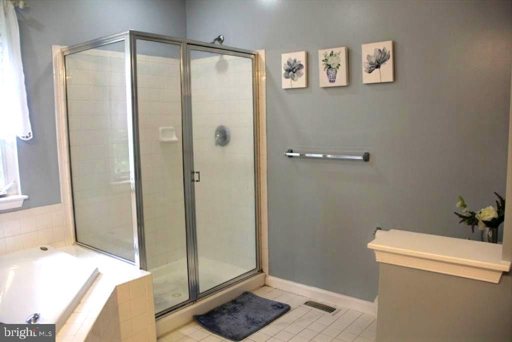 77 Ironoak Court photo 26