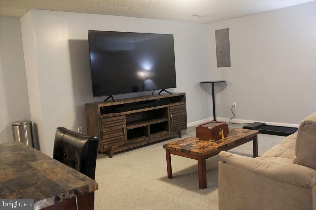 77 Ironoak Court photo 9
