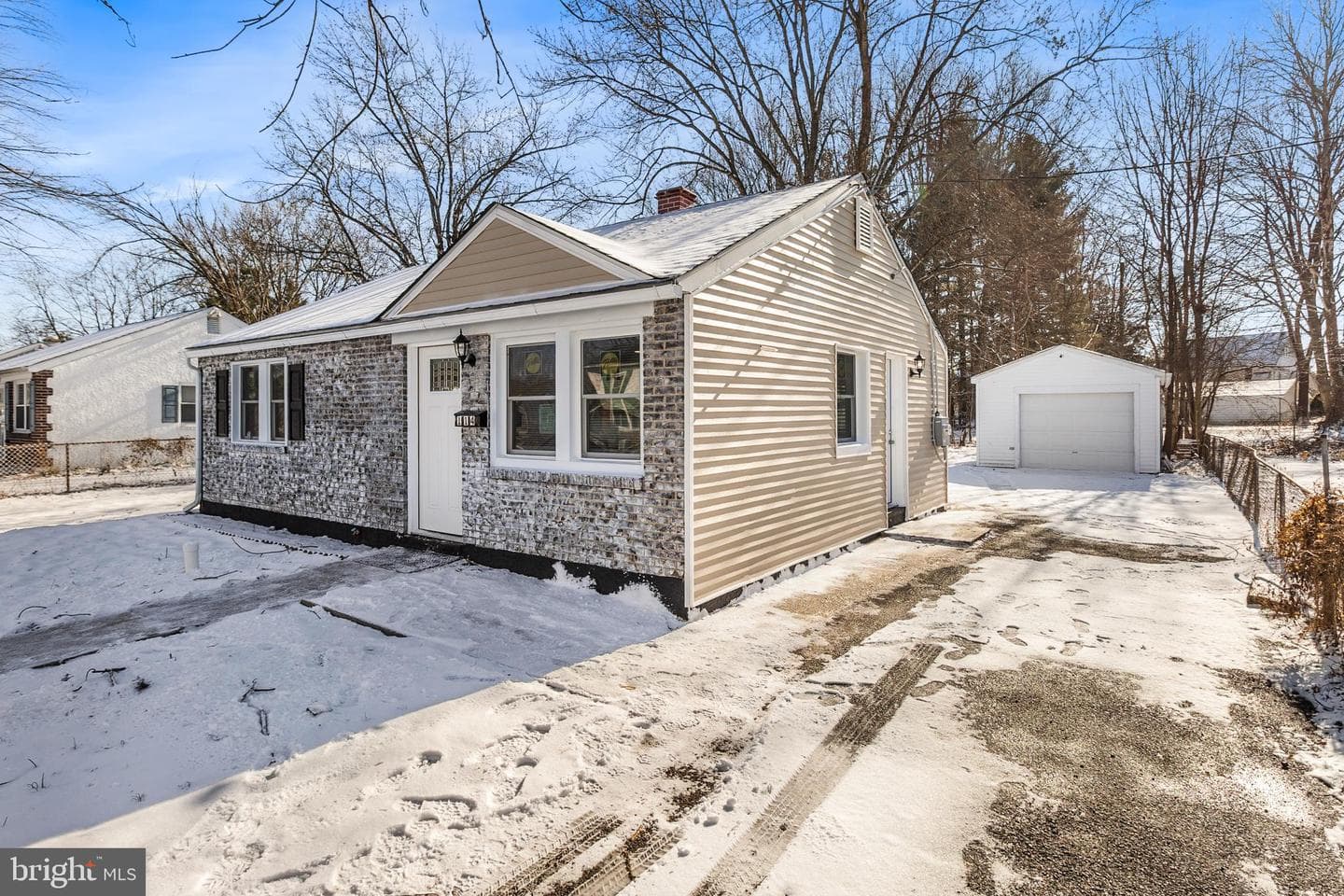 114 Brown Street photo 3