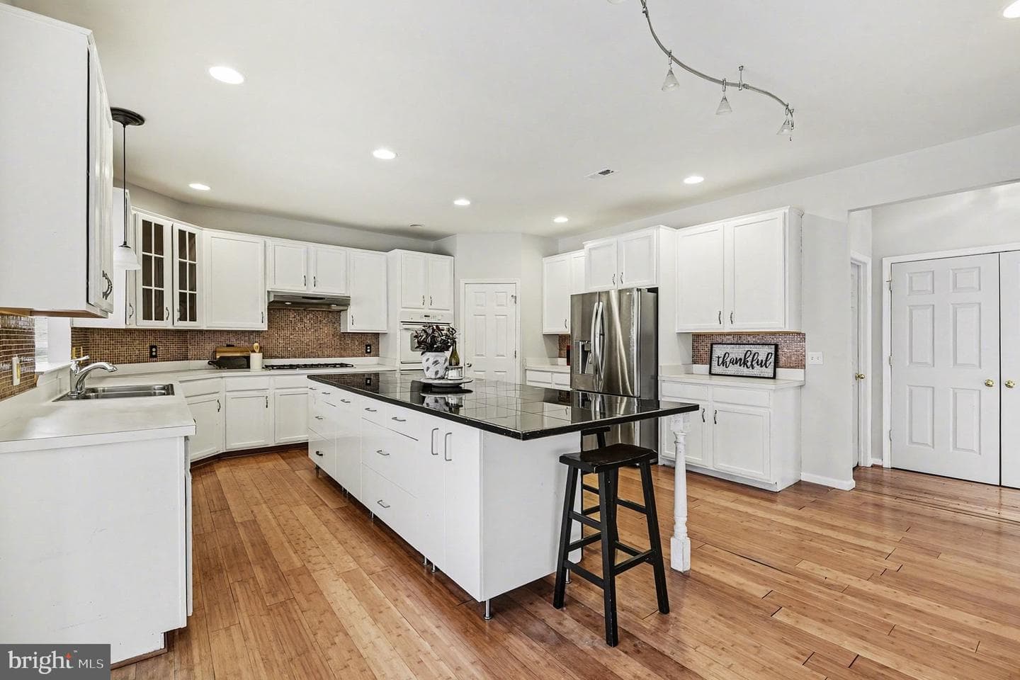 271 Arthur Avenue photo 13