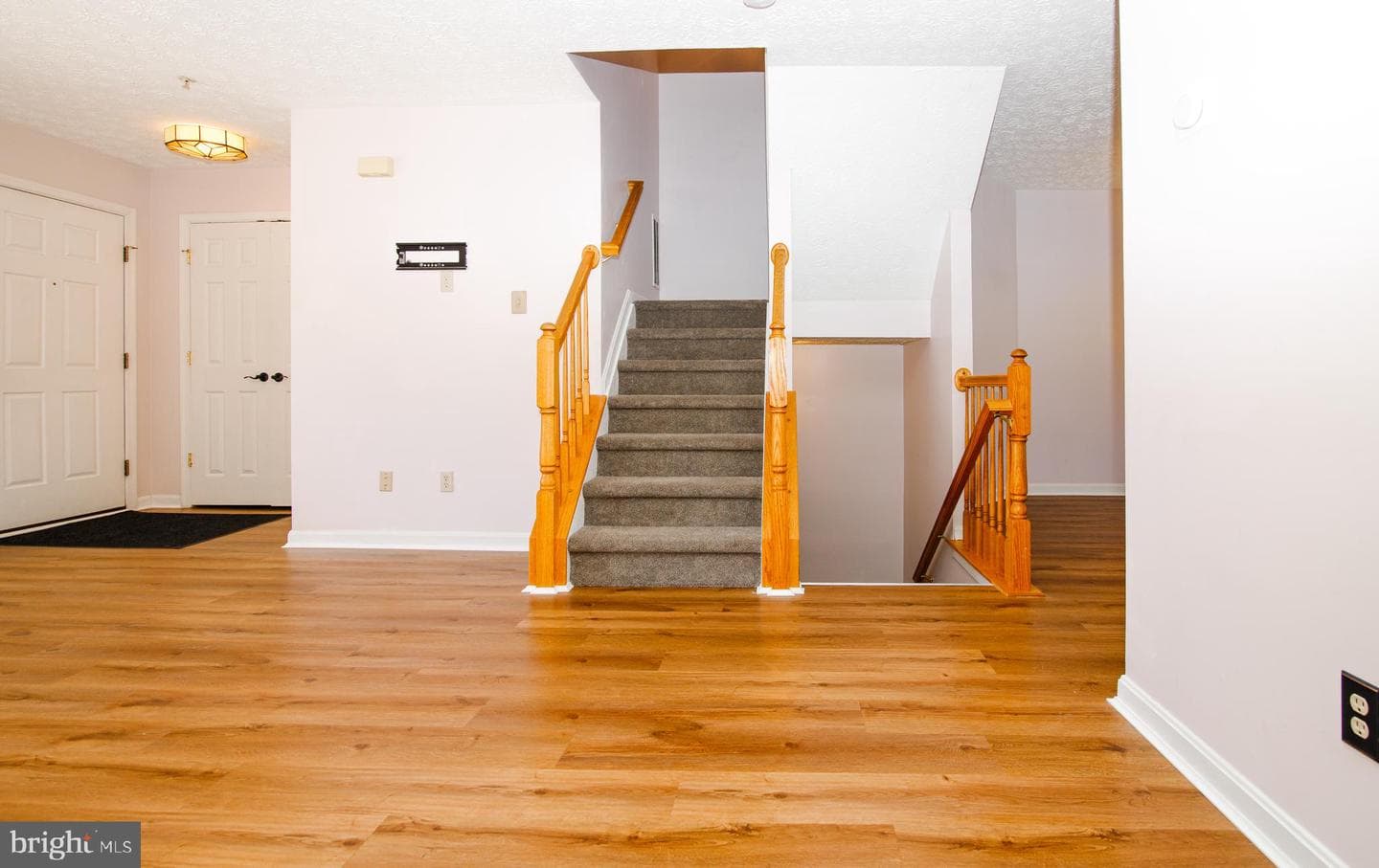 504 Buttonwoods Road photo 3