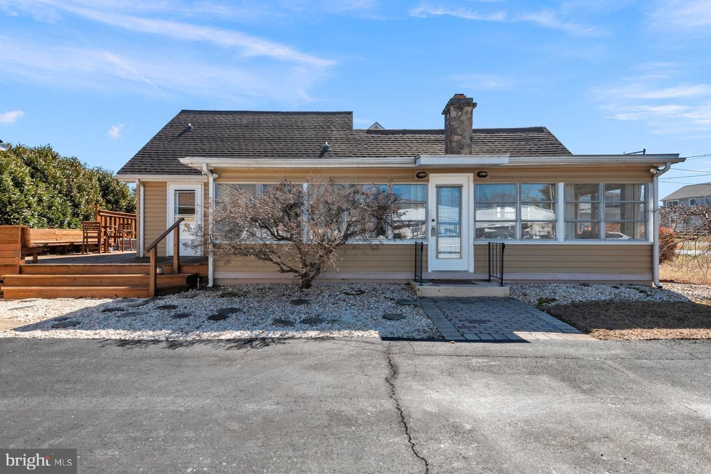 8 Maryland Avenue photo 3