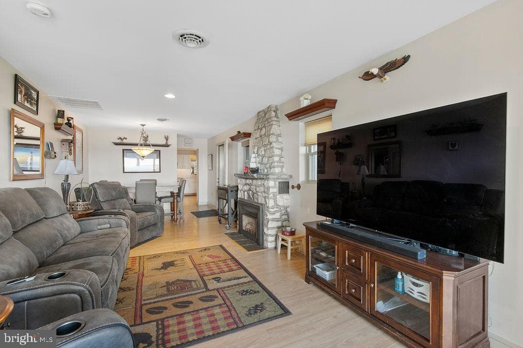 1348 Carpenters Point Road photo 13