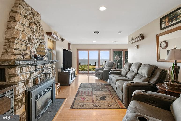 1348 Carpenters Point Road photo 15