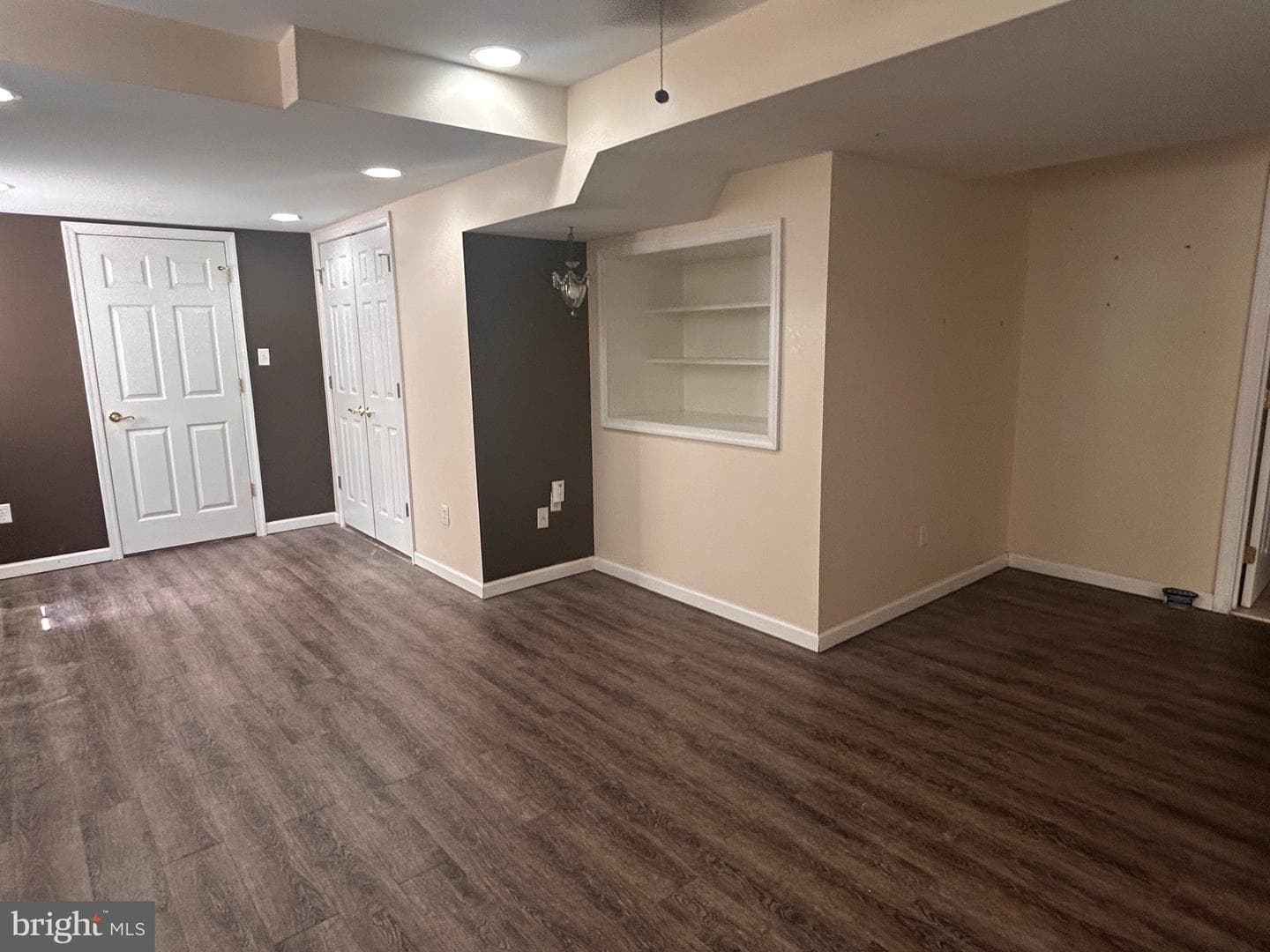 221 Bennie Drive photo 35