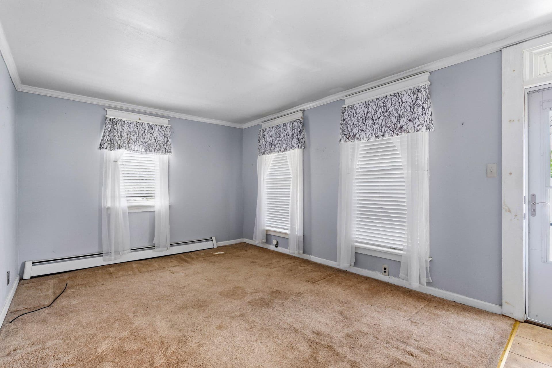 320 Cecil Street photo 5