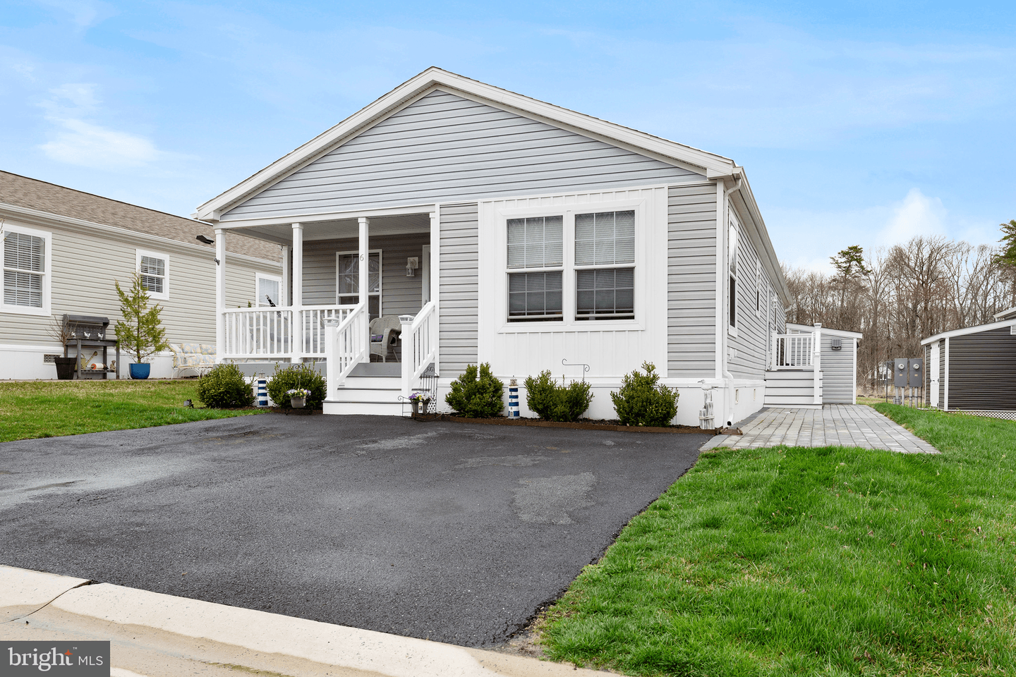 6 White Oak Drive photo 3