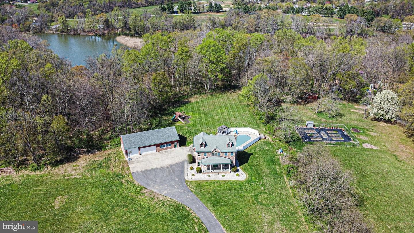 721 Knight Island Road photo 15